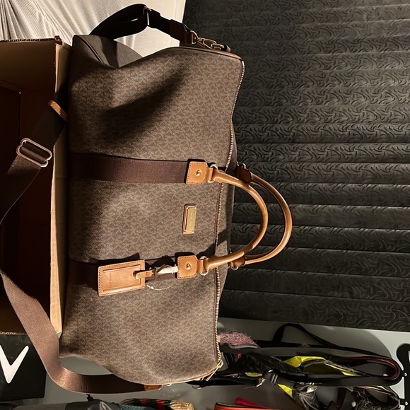 Michael Kors logo MK print duffel bag - Picture 3 of 4